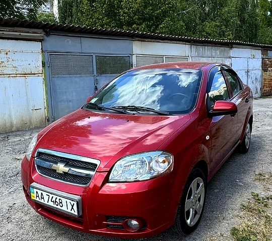 Красный Шевроле Авео, объемом двигателя 1.5 л и пробегом 74 тыс. км за 4600 $, фото 3 на Automoto.ua