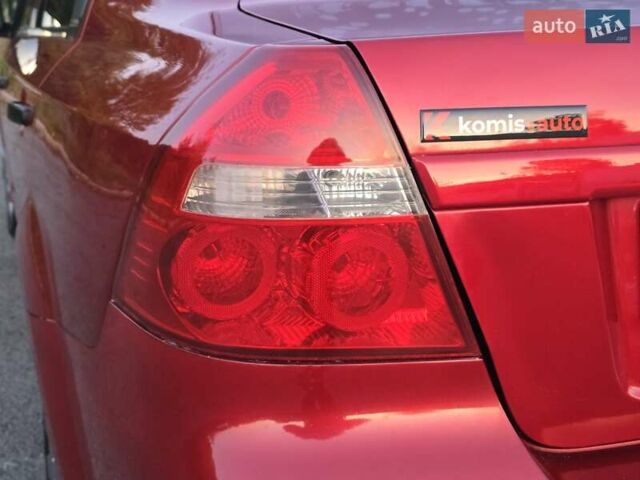 Шевроле Авео 2007 у Хмельницькому на Automoto.ua Червоний Шевроле Авео, об'ємом двигуна 1.5 л та пробігом 180 тис. км за 3299 $, фото 36 на Automoto.ua