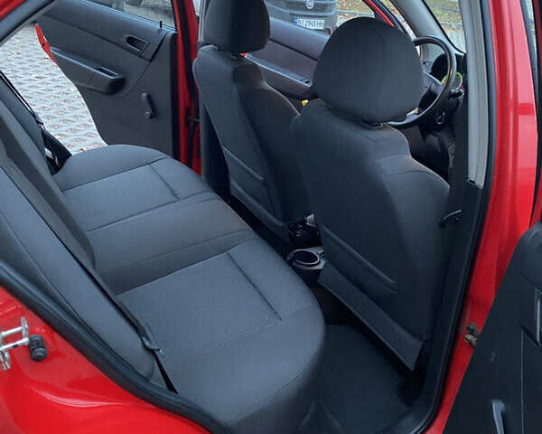 Красный Шевроле Авео, объемом двигателя 1.5 л и пробегом 160 тыс. км за 4700 $, фото 19 на Automoto.ua