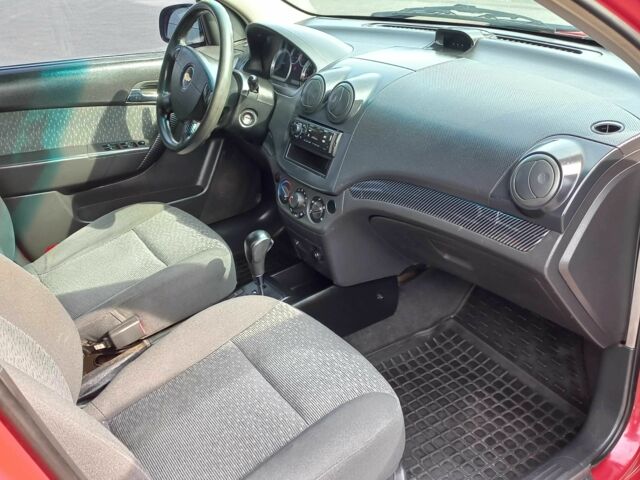 Червоний Шевроле Авео, об'ємом двигуна 1.5 л та пробігом 194 тис. км за 4798 $, фото 11 на Automoto.ua