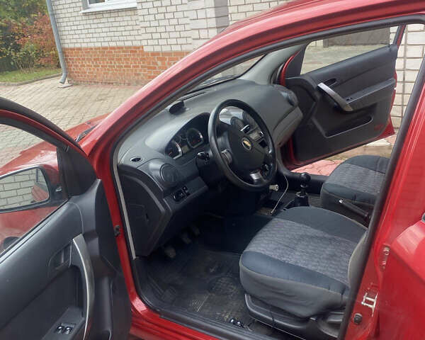 Червоний Шевроле Авео, об'ємом двигуна 1.5 л та пробігом 119 тис. км за 4500 $, фото 2 на Automoto.ua