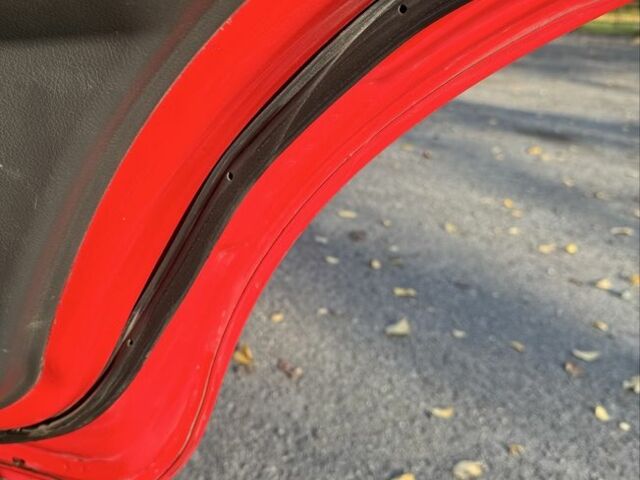 Красный Шевроле Авео, объемом двигателя 1.5 л и пробегом 230 тыс. км за 3750 $, фото 11 на Automoto.ua