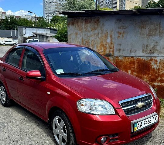 Красный Шевроле Авео, объемом двигателя 1.5 л и пробегом 74 тыс. км за 4600 $, фото 1 на Automoto.ua