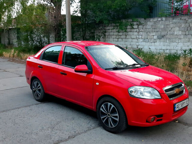 Червоний Шевроле Авео, об'ємом двигуна 1.5 л та пробігом 177 тис. км за 1950 $, фото 2 на Automoto.ua