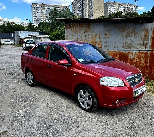Красный Шевроле Авео, объемом двигателя 1.5 л и пробегом 74 тыс. км за 4600 $, фото 6 на Automoto.ua