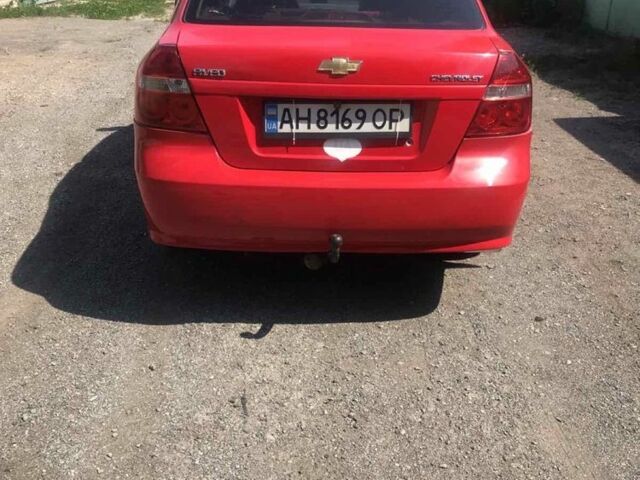 Красный Шевроле Авео, объемом двигателя 1.5 л и пробегом 180 тыс. км за 3800 $, фото 4 на Automoto.ua