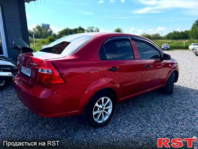 Красный Шевроле Авео, объемом двигателя 1.5 л и пробегом 181 тыс. км за 3999 $, фото 2 на Automoto.ua