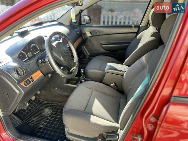Червоний Шевроле Авео, об'ємом двигуна 1.5 л та пробігом 178 тис. км за 2999 $, фото 22 на Automoto.ua