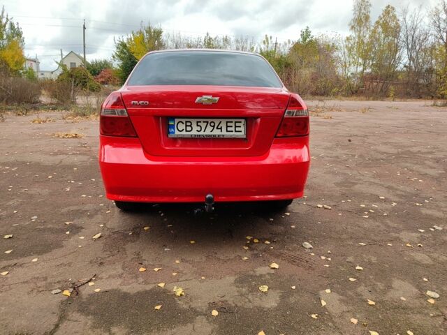 Красный Шевроле Авео, объемом двигателя 1.5 л и пробегом 239 тыс. км за 3200 $, фото 3 на Automoto.ua