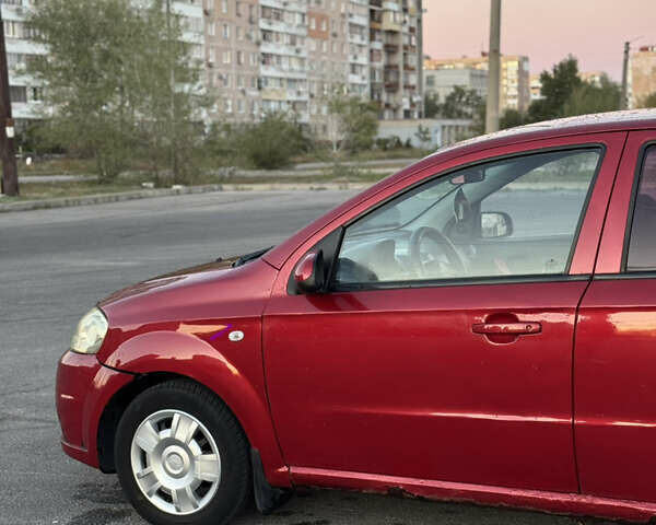 Червоний Шевроле Авео, об'ємом двигуна 1.5 л та пробігом 213 тис. км за 2600 $, фото 7 на Automoto.ua