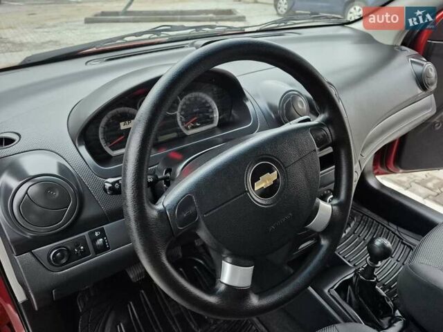 Красный Шевроле Авео, объемом двигателя 1.5 л и пробегом 34 тыс. км за 6200 $, фото 53 на Automoto.ua