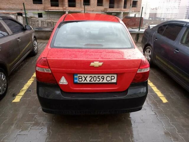 Красный Шевроле Авео, объемом двигателя 1.5 л и пробегом 300 тыс. км за 2500 $, фото 2 на Automoto.ua
