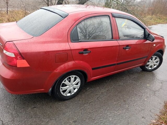 Красный Шевроле Авео, объемом двигателя 1.5 л и пробегом 234 тыс. км за 3200 $, фото 3 на Automoto.ua