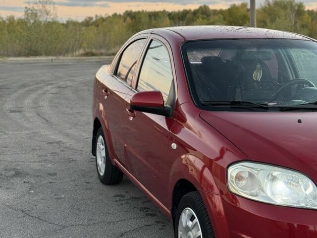 Червоний Шевроле Авео, об'ємом двигуна 1.5 л та пробігом 213 тис. км за 2200 $, фото 3 на Automoto.ua