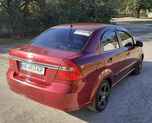 Красный Шевроле Авео, объемом двигателя 1.6 л и пробегом 160 тыс. км за 4900 $, фото 4 на Automoto.ua