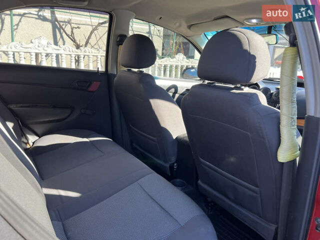 Червоний Шевроле Авео, об'ємом двигуна 1.5 л та пробігом 178 тис. км за 2999 $, фото 30 на Automoto.ua
