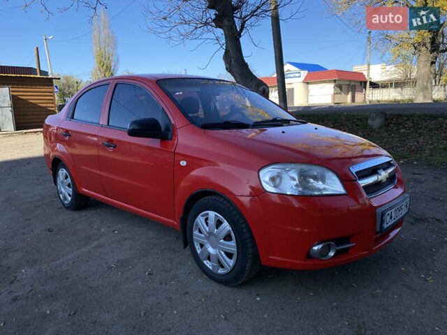 Красный Шевроле Авео, объемом двигателя 1.5 л и пробегом 250 тыс. км за 3600 $, фото 4 на Automoto.ua