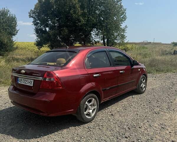 Красный Шевроле Авео, объемом двигателя 1.6 л и пробегом 173 тыс. км за 5100 $, фото 3 на Automoto.ua