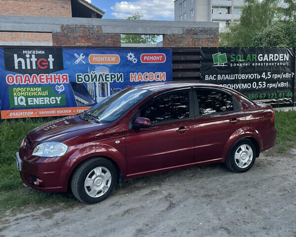 Красный Шевроле Авео, объемом двигателя 1.6 л и пробегом 148 тыс. км за 4500 $, фото 3 на Automoto.ua