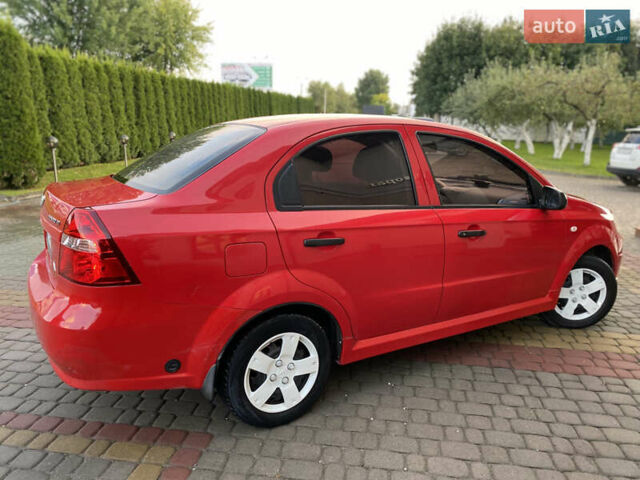 Красный Шевроле Авео, объемом двигателя 1.5 л и пробегом 270 тыс. км за 2999 $, фото 20 на Automoto.ua