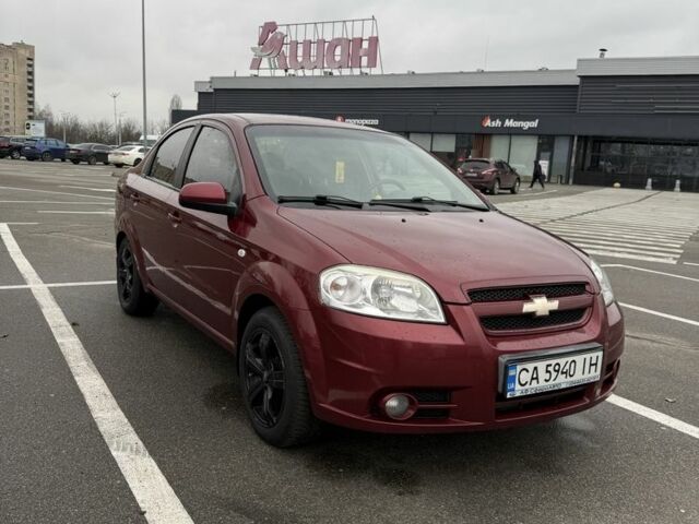 Красный Шевроле Авео, объемом двигателя 1.6 л и пробегом 158 тыс. км за 4600 $, фото 1 на Automoto.ua