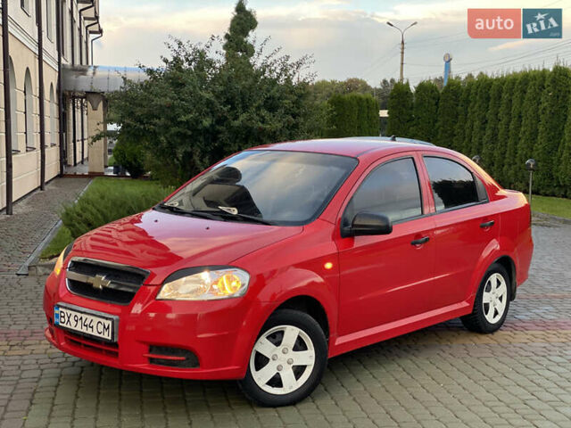 Красный Шевроле Авео, объемом двигателя 1.5 л и пробегом 270 тыс. км за 2999 $, фото 9 на Automoto.ua