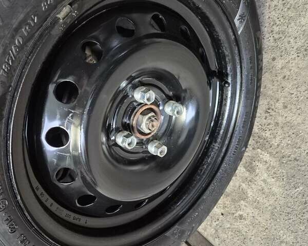 Красный Шевроле Авео, объемом двигателя 1.5 л и пробегом 34 тыс. км за 6200 $, фото 6 на Automoto.ua