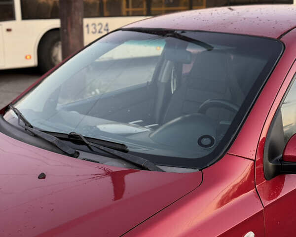 Червоний Шевроле Авео, об'ємом двигуна 1.5 л та пробігом 213 тис. км за 2600 $, фото 2 на Automoto.ua