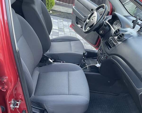 Шевроле Авео 2008 в Буске на Automoto.ua Красный Шевроле Авео, объемом двигателя 1.5 л и пробегом 199 тыс. км за 4150 $, фото 19 на Automoto.ua