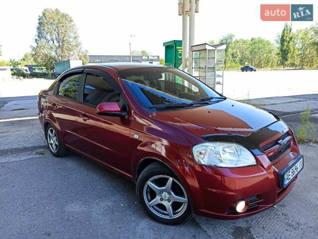 Червоний Шевроле Авео, об'ємом двигуна 1.6 л та пробігом 138 тис. км за 4700 $, фото 2 на Automoto.ua