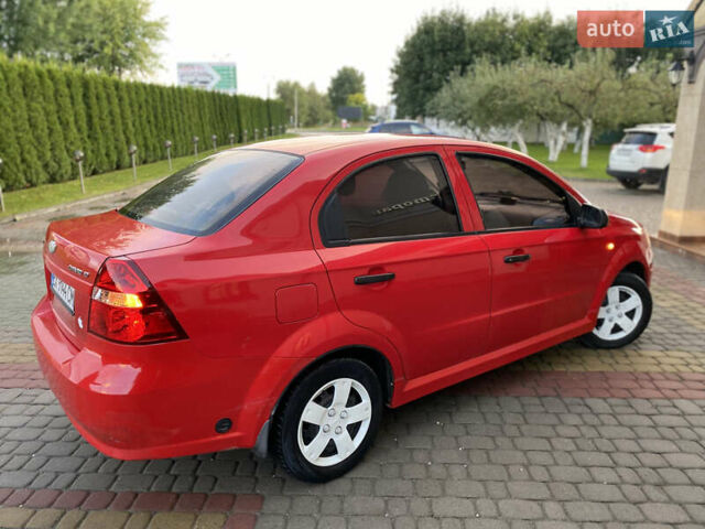 Красный Шевроле Авео, объемом двигателя 1.5 л и пробегом 270 тыс. км за 2999 $, фото 13 на Automoto.ua