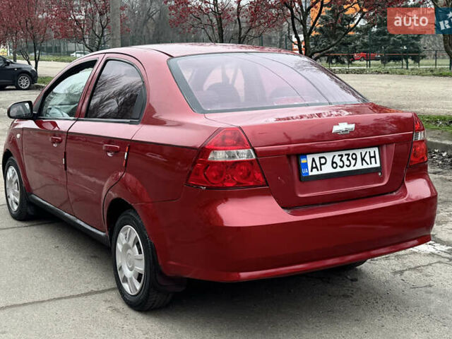 Красный Шевроле Авео, объемом двигателя 1.5 л и пробегом 230 тыс. км за 2450 $, фото 3 на Automoto.ua