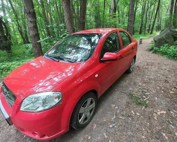 Красный Шевроле Авео, объемом двигателя 1.5 л и пробегом 256 тыс. км за 3200 $, фото 3 на Automoto.ua