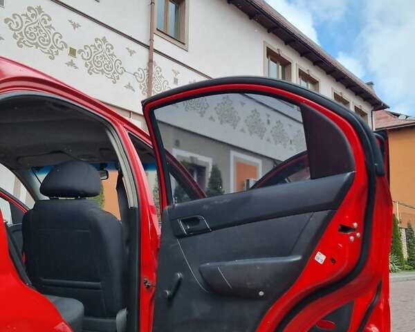 Красный Шевроле Авео, объемом двигателя 1.5 л и пробегом 159 тыс. км за 3600 $, фото 25 на Automoto.ua