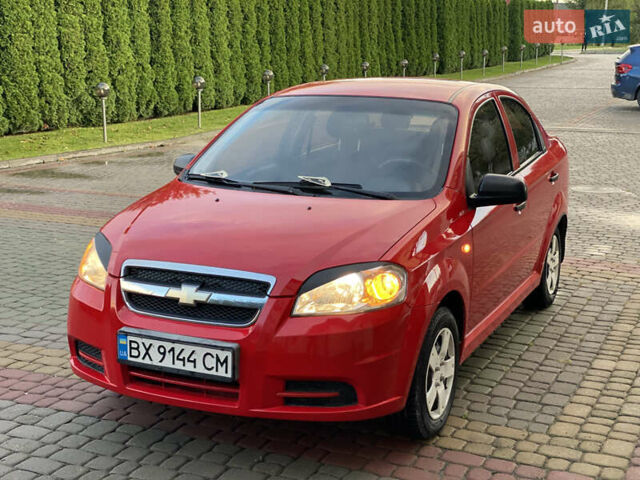 Красный Шевроле Авео, объемом двигателя 1.5 л и пробегом 270 тыс. км за 2999 $, фото 6 на Automoto.ua