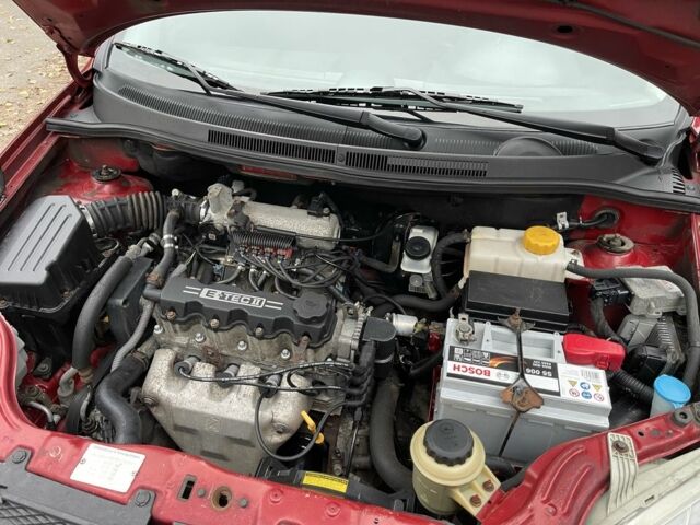 Шевроле Авео 2008 в Киеве на Automoto.ua Красный Шевроле Авео, объемом двигателя 1.5 л и пробегом 237 тыс. км за 3900 $, фото 15 на Automoto.ua