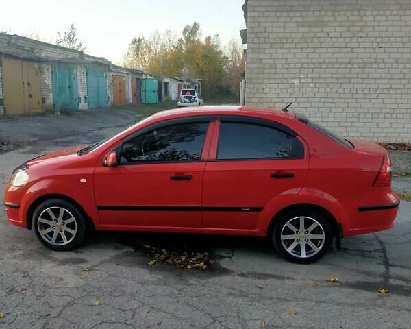 Красный Шевроле Авео, объемом двигателя 1.5 л и пробегом 65 тыс. км за 5500 $, фото 6 на Automoto.ua