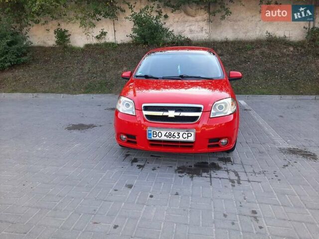 Красный Шевроле Авео, объемом двигателя 1.4 л и пробегом 205 тыс. км за 4200 $, фото 3 на Automoto.ua