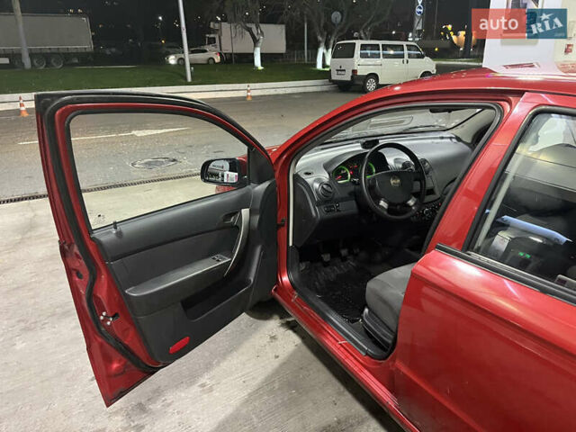 Красный Шевроле Авео, объемом двигателя 1.5 л и пробегом 34 тыс. км за 6300 $, фото 9 на Automoto.ua