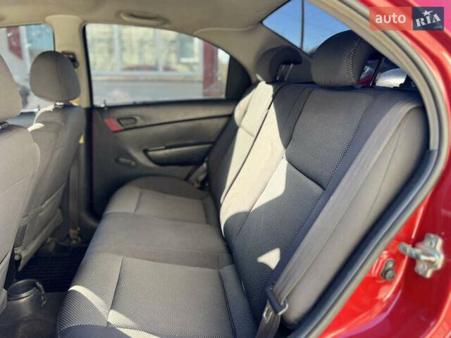 Червоний Шевроле Авео, об'ємом двигуна 1.5 л та пробігом 178 тис. км за 2999 $, фото 25 на Automoto.ua