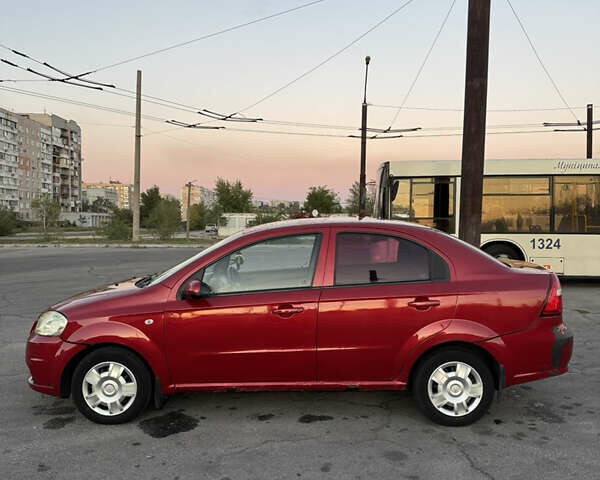 Червоний Шевроле Авео, об'ємом двигуна 1.5 л та пробігом 213 тис. км за 2600 $, фото 6 на Automoto.ua