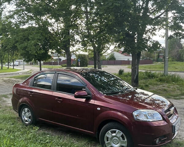 Красный Шевроле Авео, объемом двигателя 1.6 л и пробегом 148 тыс. км за 4500 $, фото 4 на Automoto.ua