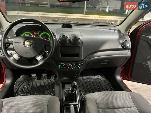 Красный Шевроле Авео, объемом двигателя 1.5 л и пробегом 34 тыс. км за 6300 $, фото 21 на Automoto.ua