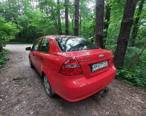 Красный Шевроле Авео, объемом двигателя 1.5 л и пробегом 256 тыс. км за 3200 $, фото 5 на Automoto.ua