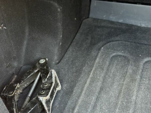 Червоний Шевроле Авео, об'ємом двигуна 1.5 л та пробігом 112 тис. км за 4200 $, фото 17 на Automoto.ua