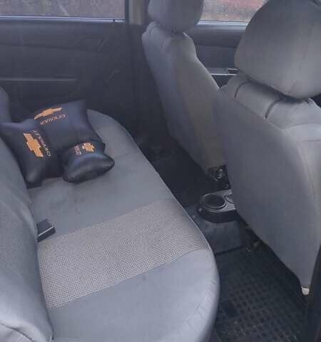 Красный Шевроле Авео, объемом двигателя 1.5 л и пробегом 215 тыс. км за 3000 $, фото 8 на Automoto.ua