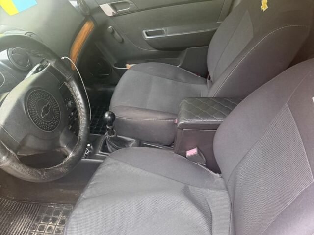 Шевроле Авео 2008 в Тернополе на Automoto.ua Красный Шевроле Авео, объемом двигателя 1.5 л и пробегом 175 тыс. км за 2200 $, фото 6 на Automoto.ua