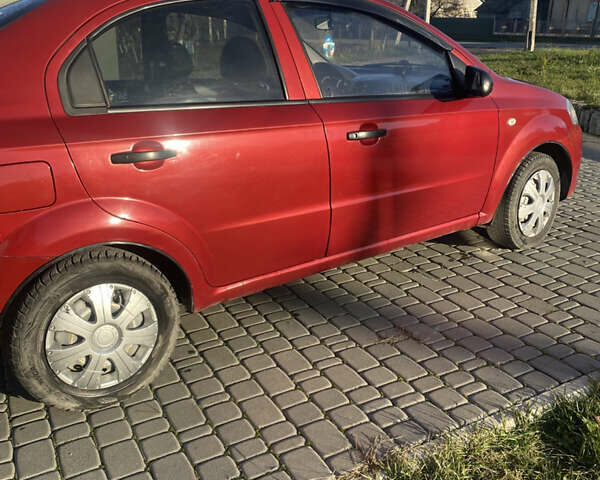 Красный Шевроле Авео, объемом двигателя 1.5 л и пробегом 350 тыс. км за 2899 $, фото 8 на Automoto.ua