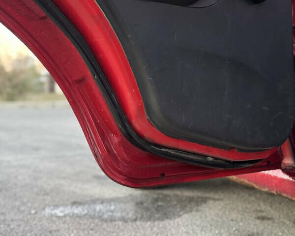 Червоний Шевроле Авео, об'ємом двигуна 1.5 л та пробігом 213 тис. км за 2600 $, фото 19 на Automoto.ua