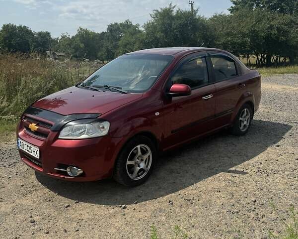 Красный Шевроле Авео, объемом двигателя 1.6 л и пробегом 173 тыс. км за 5100 $, фото 4 на Automoto.ua